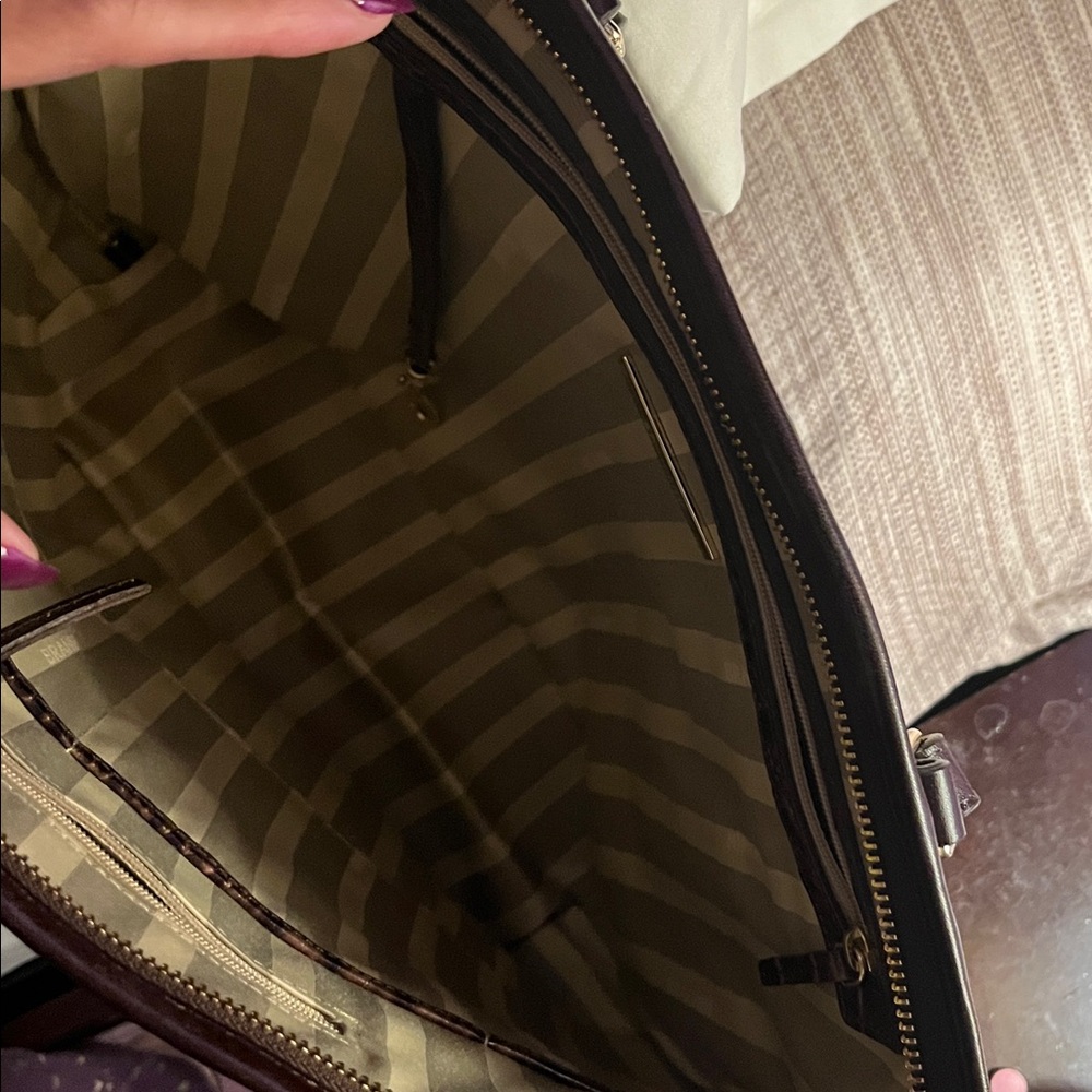 BRAHMIN Elegant Crocodile Embossed Tote Bag - Picture 7 of 7